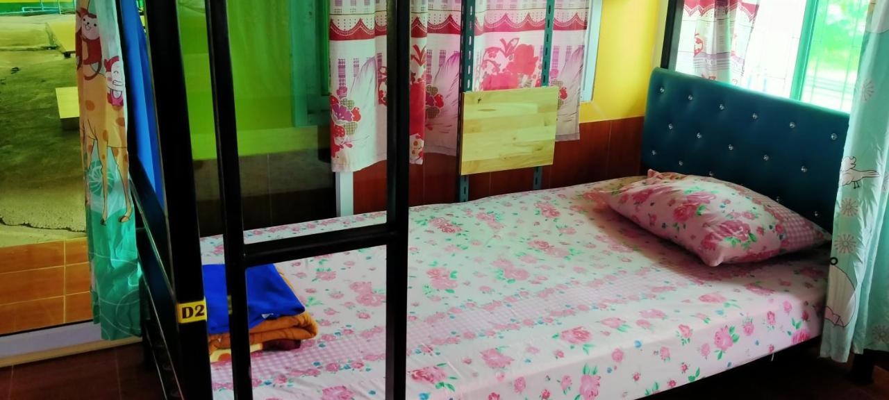 Ruengsrisiri Guesthouse Sukhothai Eksteriør bilde