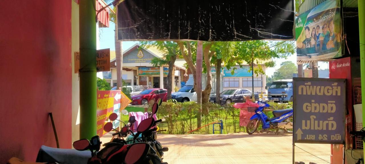 Ruengsrisiri Guesthouse Sukhothai Eksteriør bilde