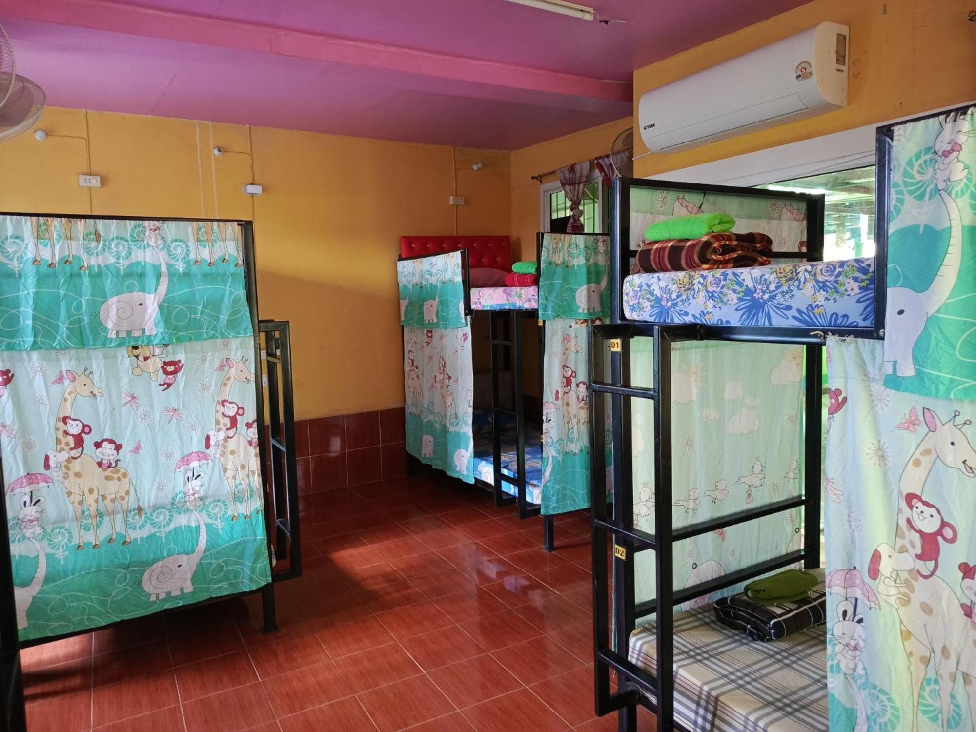 Ruengsrisiri Guesthouse Sukhothai Eksteriør bilde